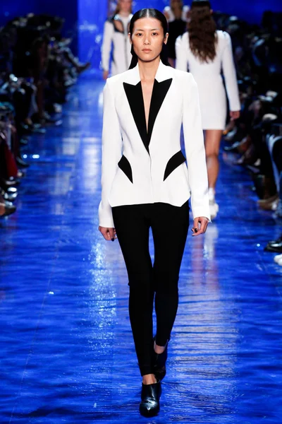Look 28